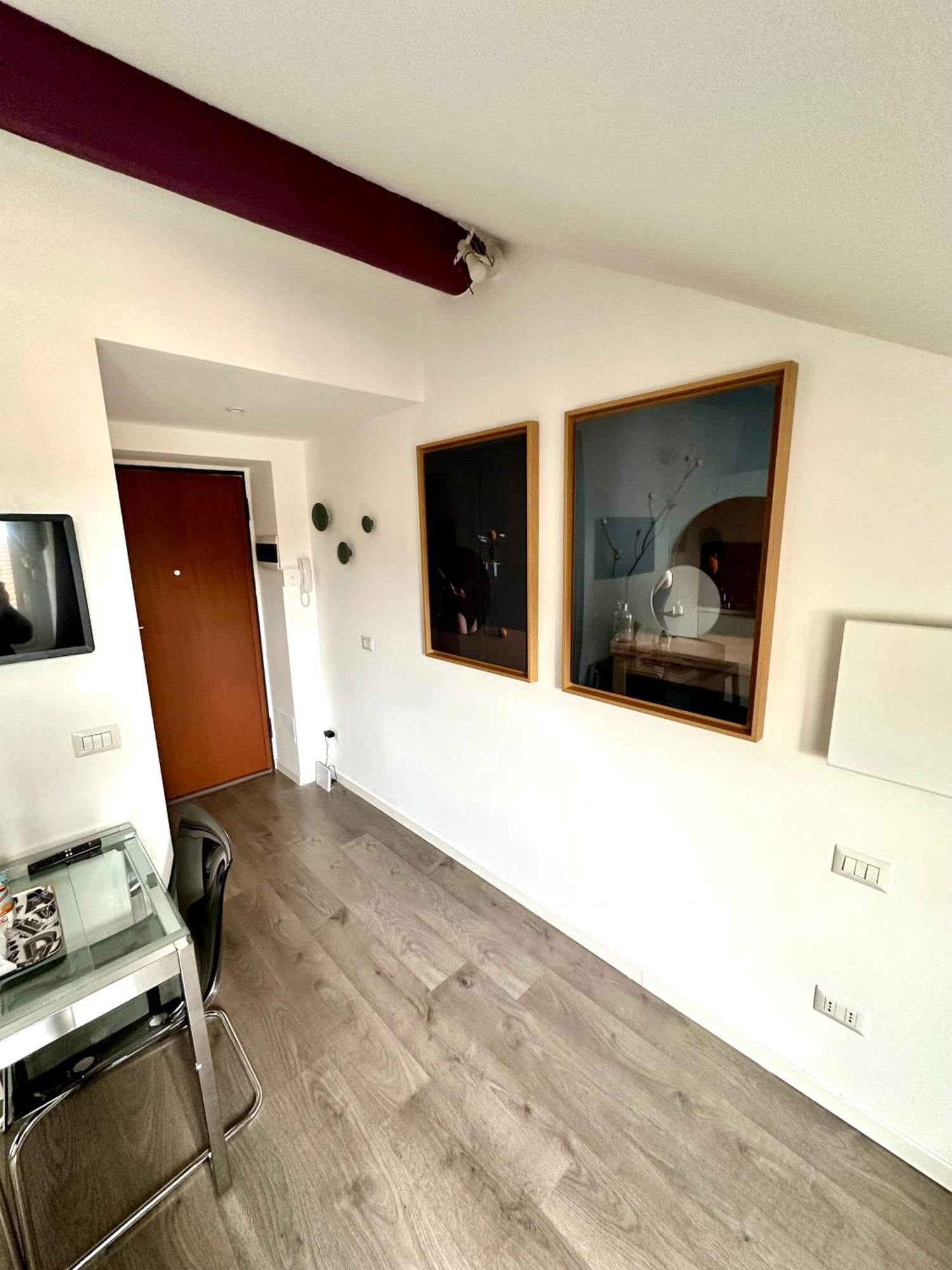 Purple House - Garibaldi Fs Apartment Milano Ngoại thất bức ảnh